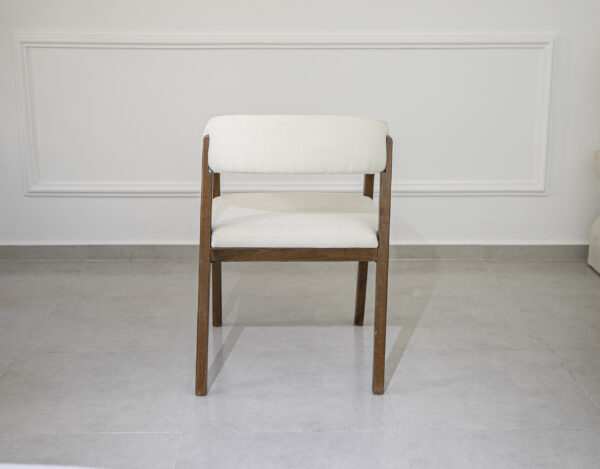 Chaise en bois avec tissu bouclette !