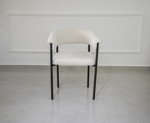 AE7A3491 Chaise en fer forgé et tissu bouclette blanc