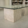 Table basse en travertin et plateau en verre