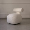 Fauteuil TILILA en tissu bouclette blanc