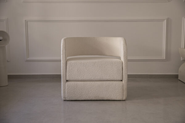 AE7A3296 Fauteuil en bouclette : confort et élégance !