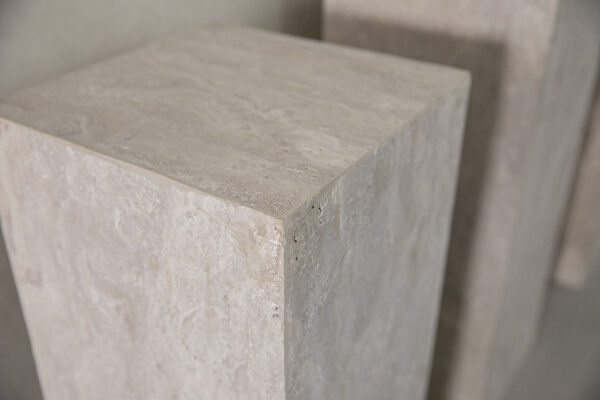 Colonnes en travertin