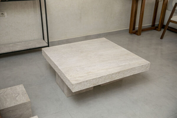 Table basse en travertin