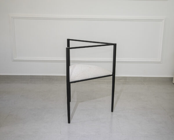 Chaise en fer forgé et tissu bouclette !