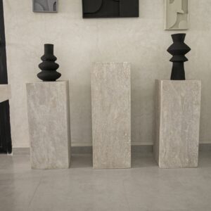 Colonnes en travertin