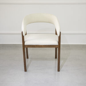 Chaise en bois avec tissu bouclette !