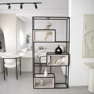 Bibliothèque en fer forgé et travertin